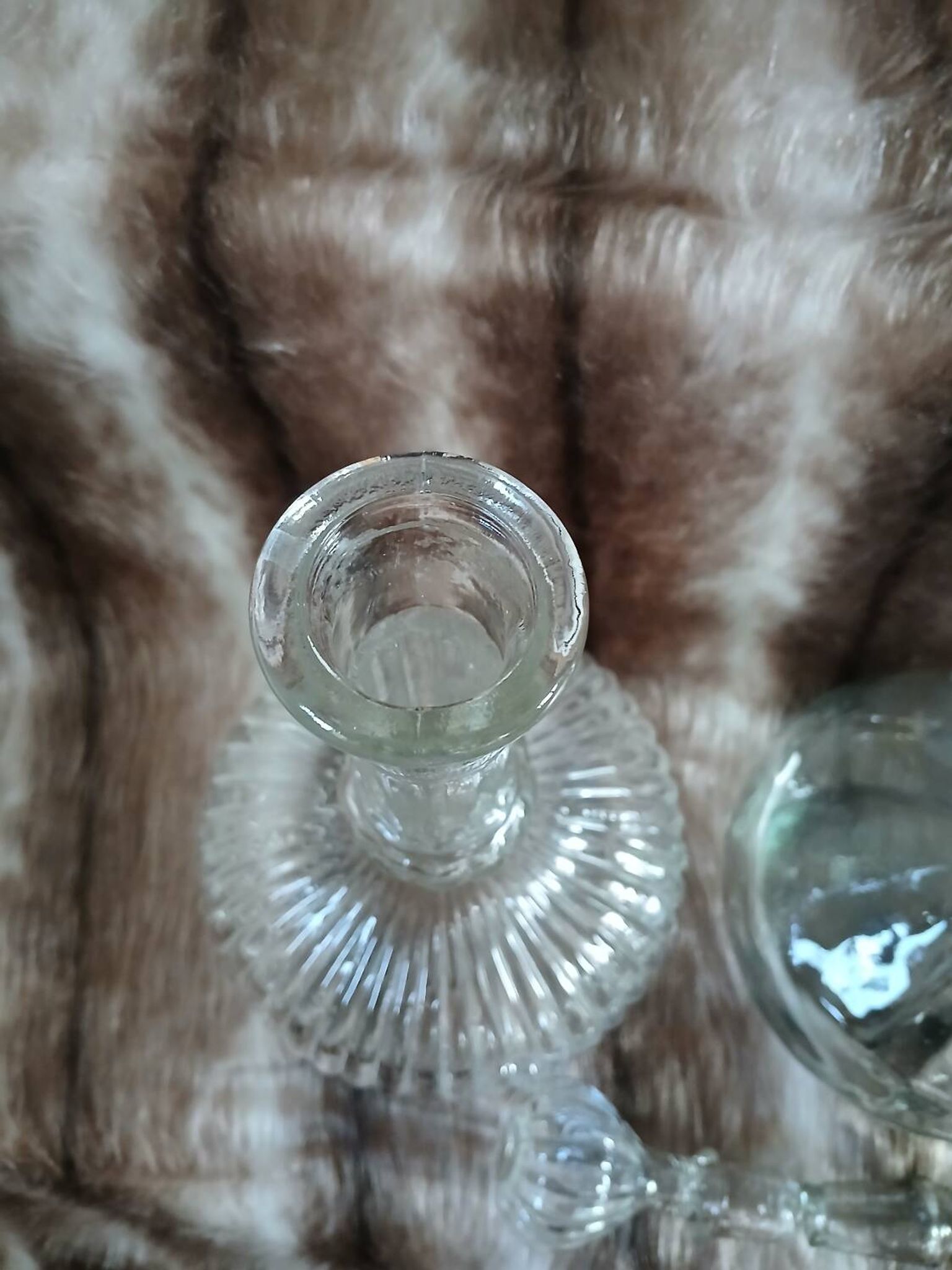 2 antique carafes