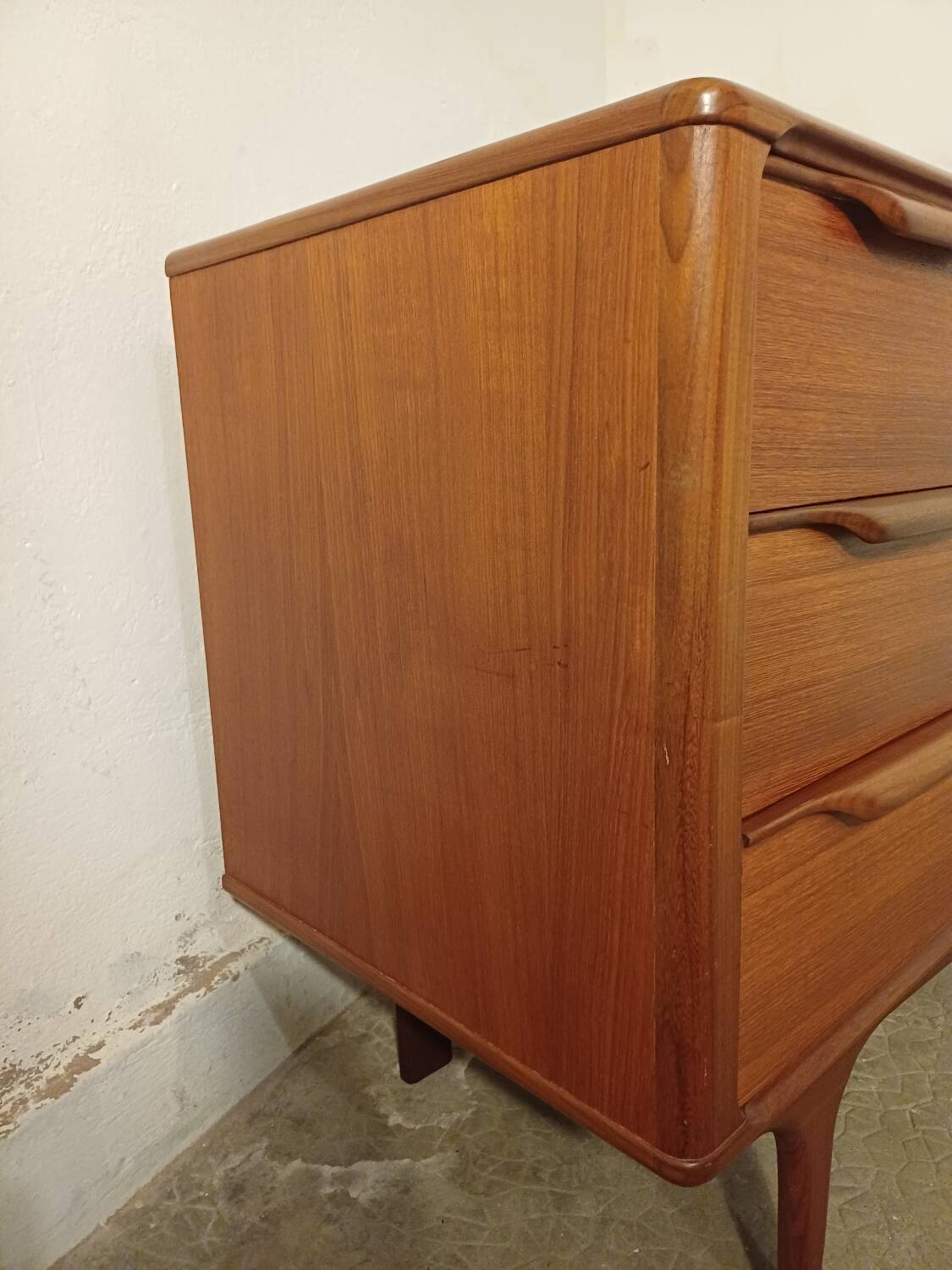 Commode scandinave en teck