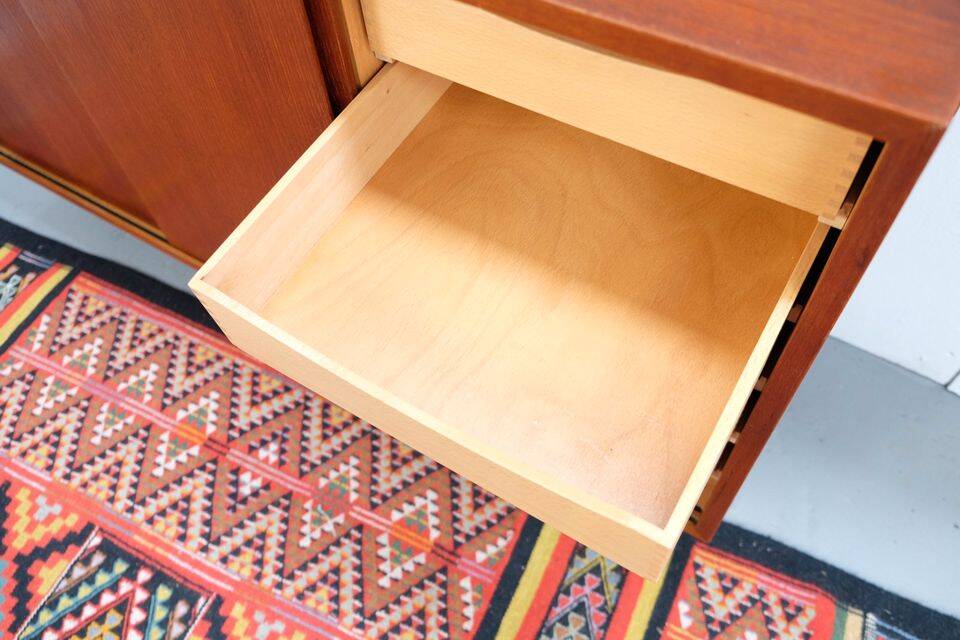 Nisse String shelf in teak, retro vintage style from the 60s-70s.