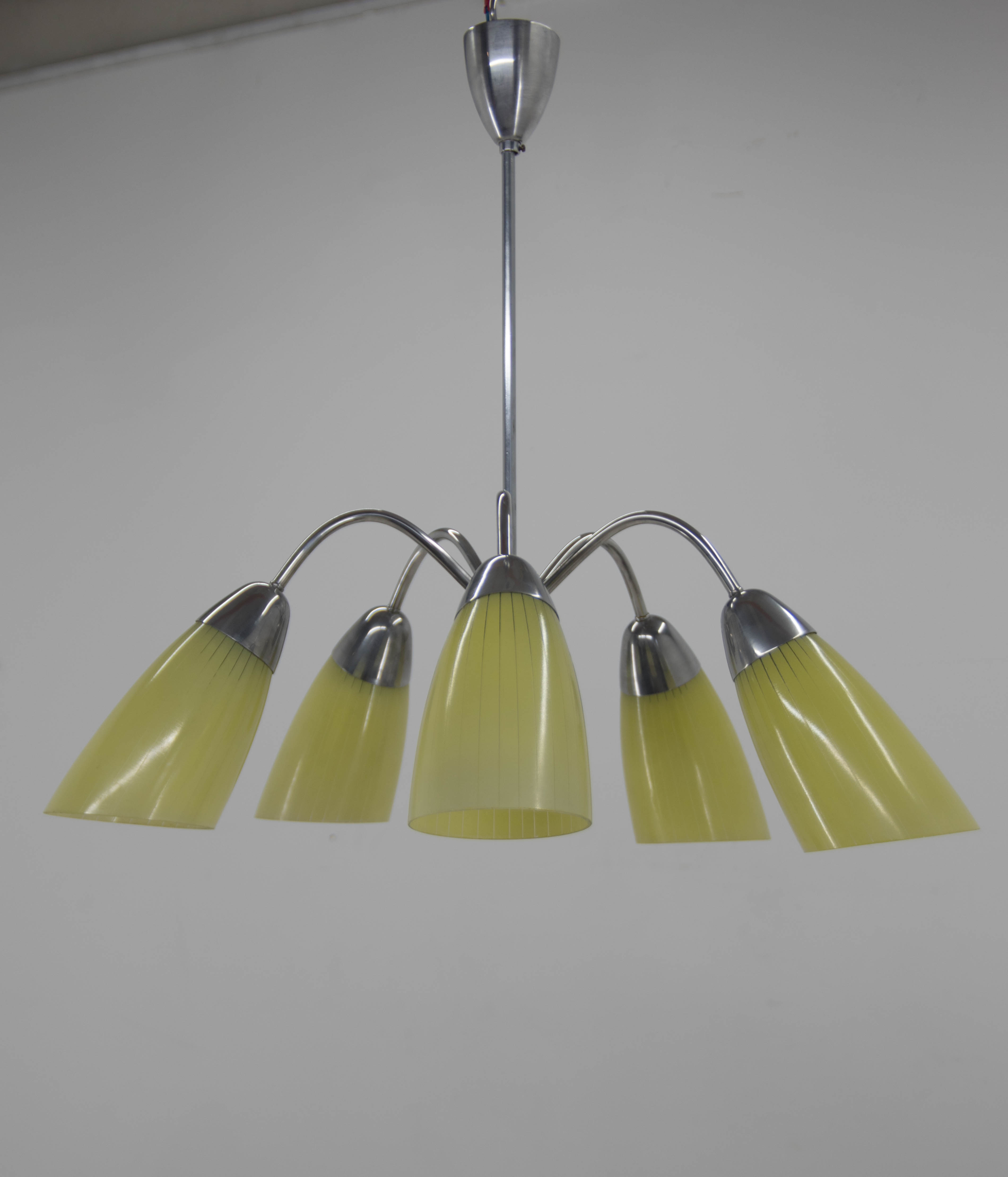 Mid-century 5-flamming chandelier, 1950s