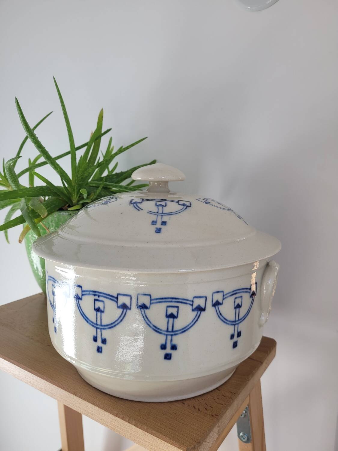 Stoneware soup tureen from Saint Uze