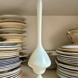 Vase, soliflore en opaline blanche