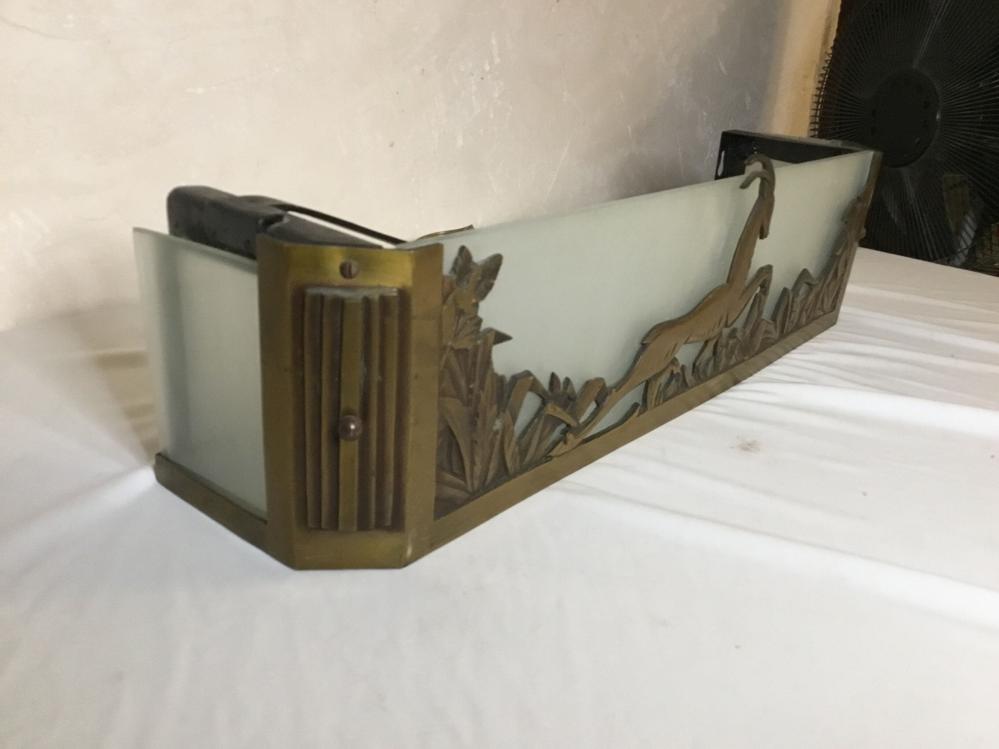 Great art deco bronze and glass wall light 30-40 years