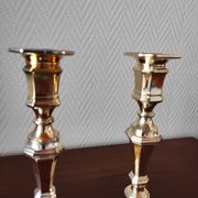 Paire de bougeoirs vintage classiques
