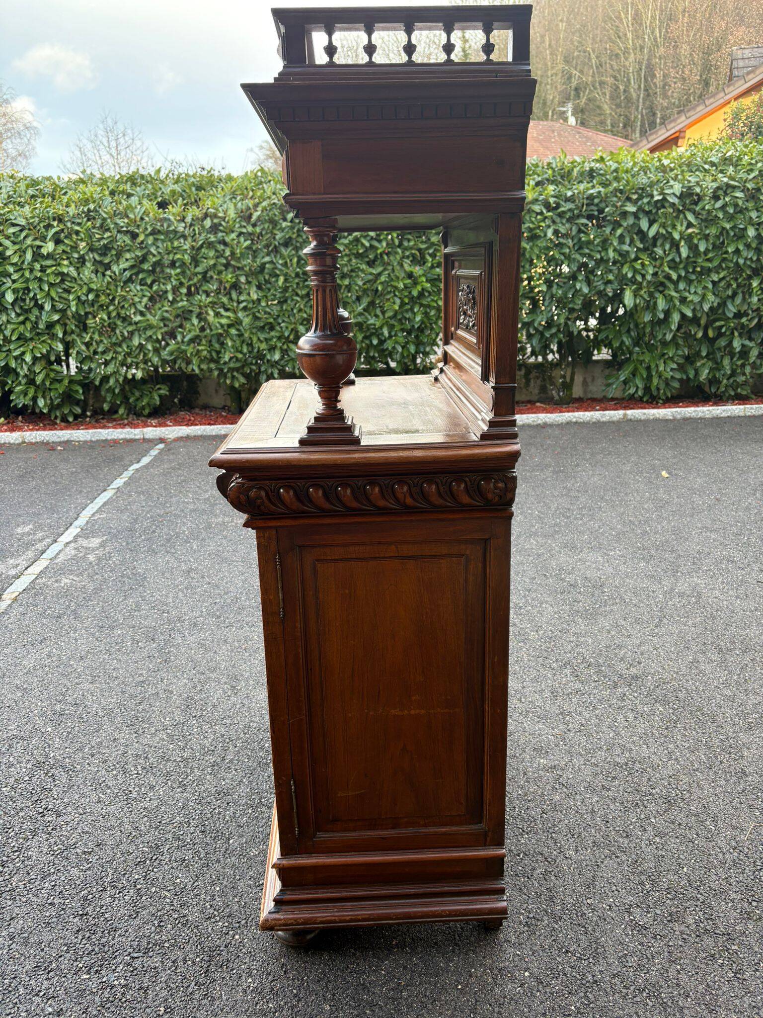 Renaissance furniture