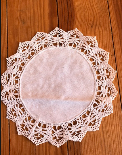 Cotton lace placemat 17 cm
