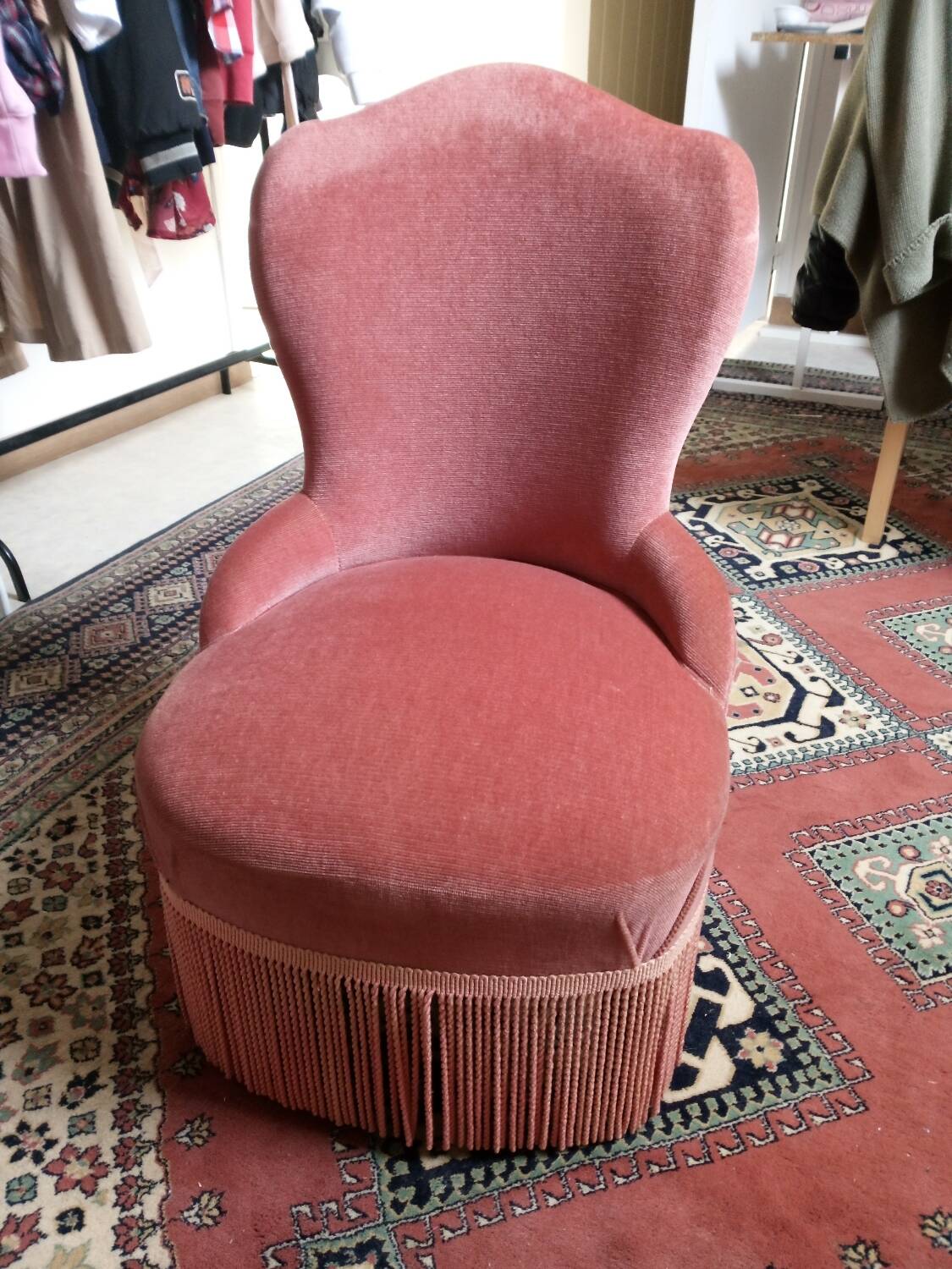 Toad armchair