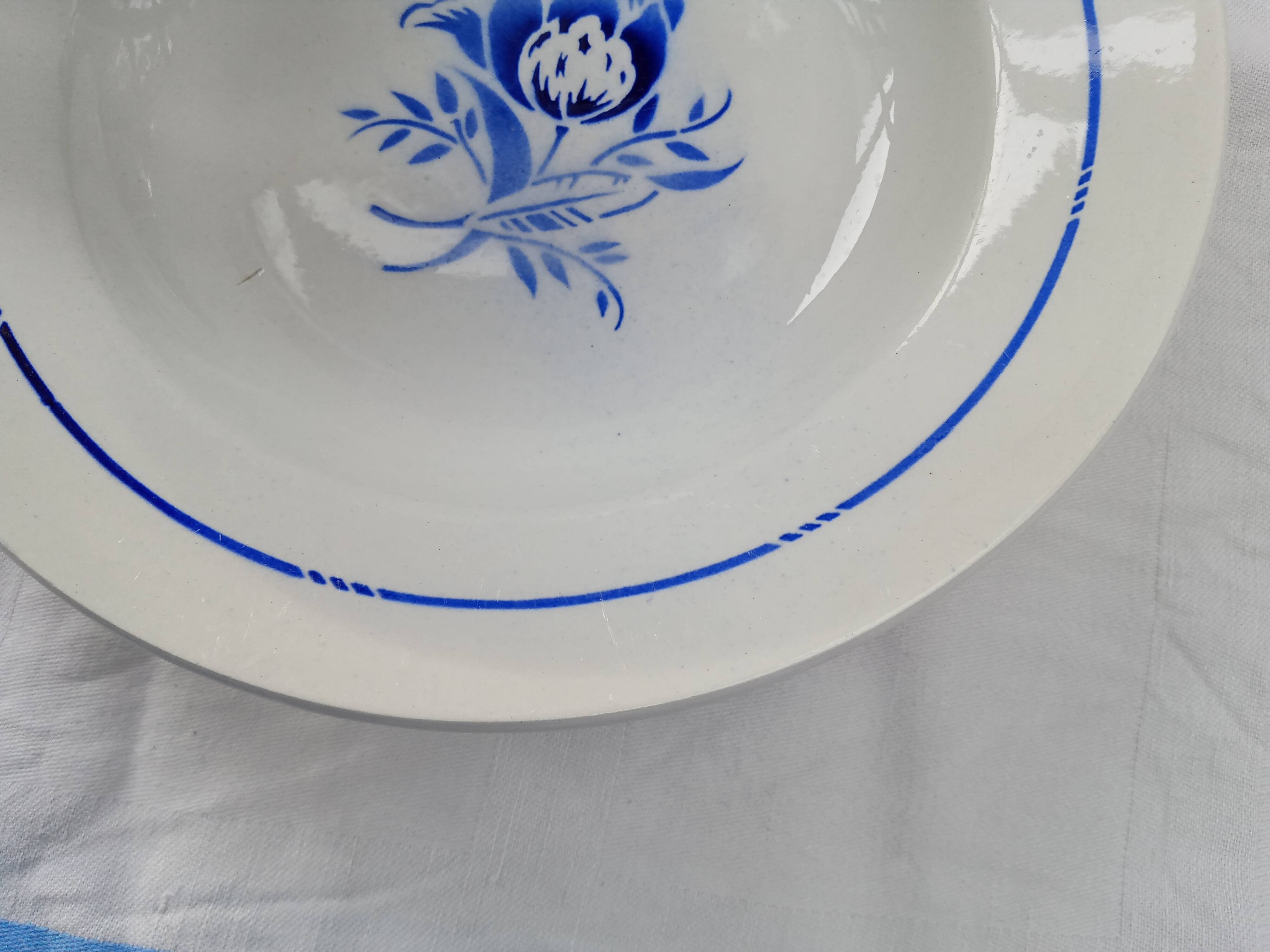 6 St Amand soup plates