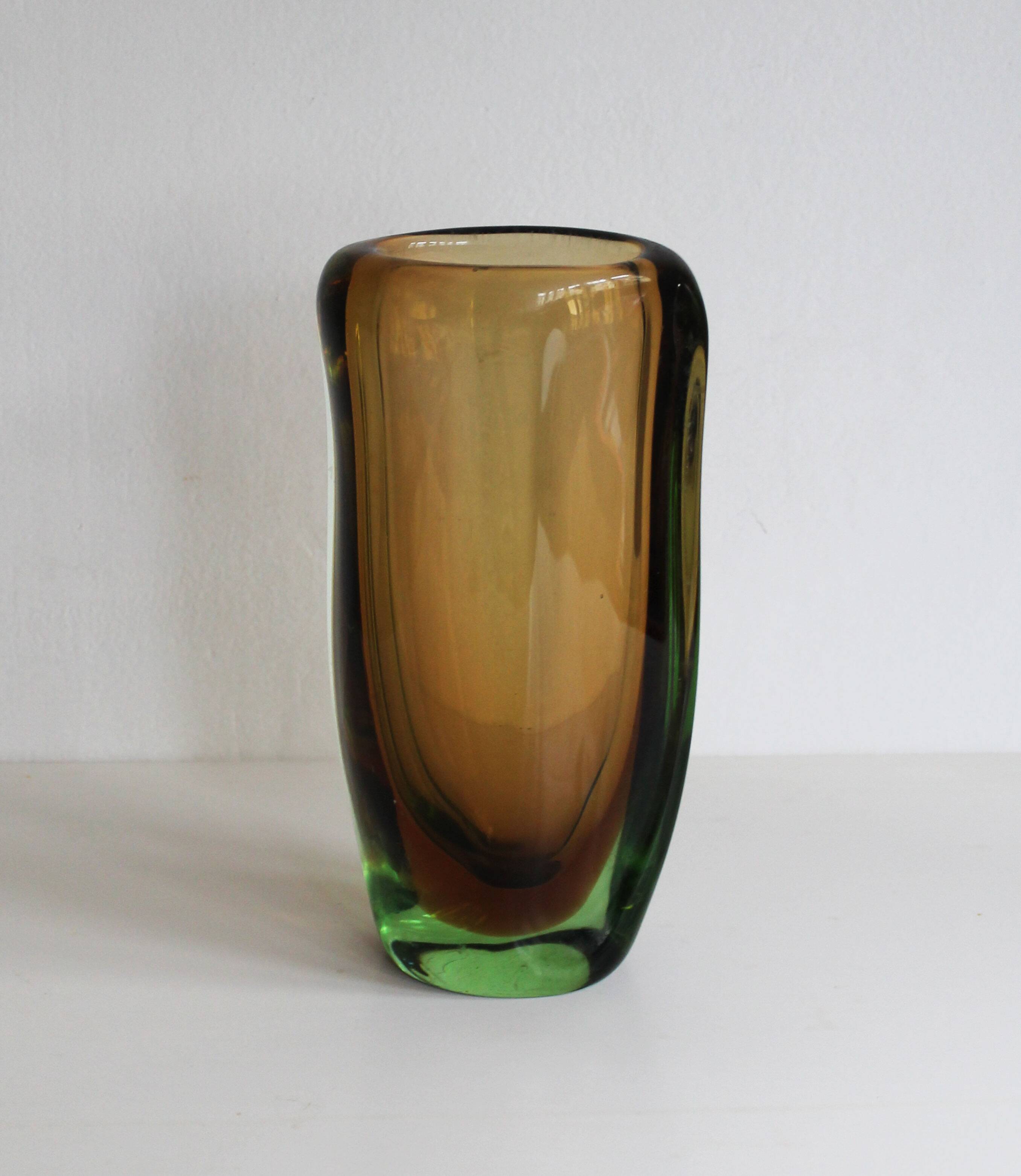 1950's “elegance” sommerso vase, pattern no. 54181 by jaroslav beranek