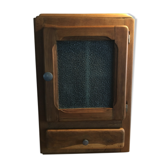 Wall cabinet
