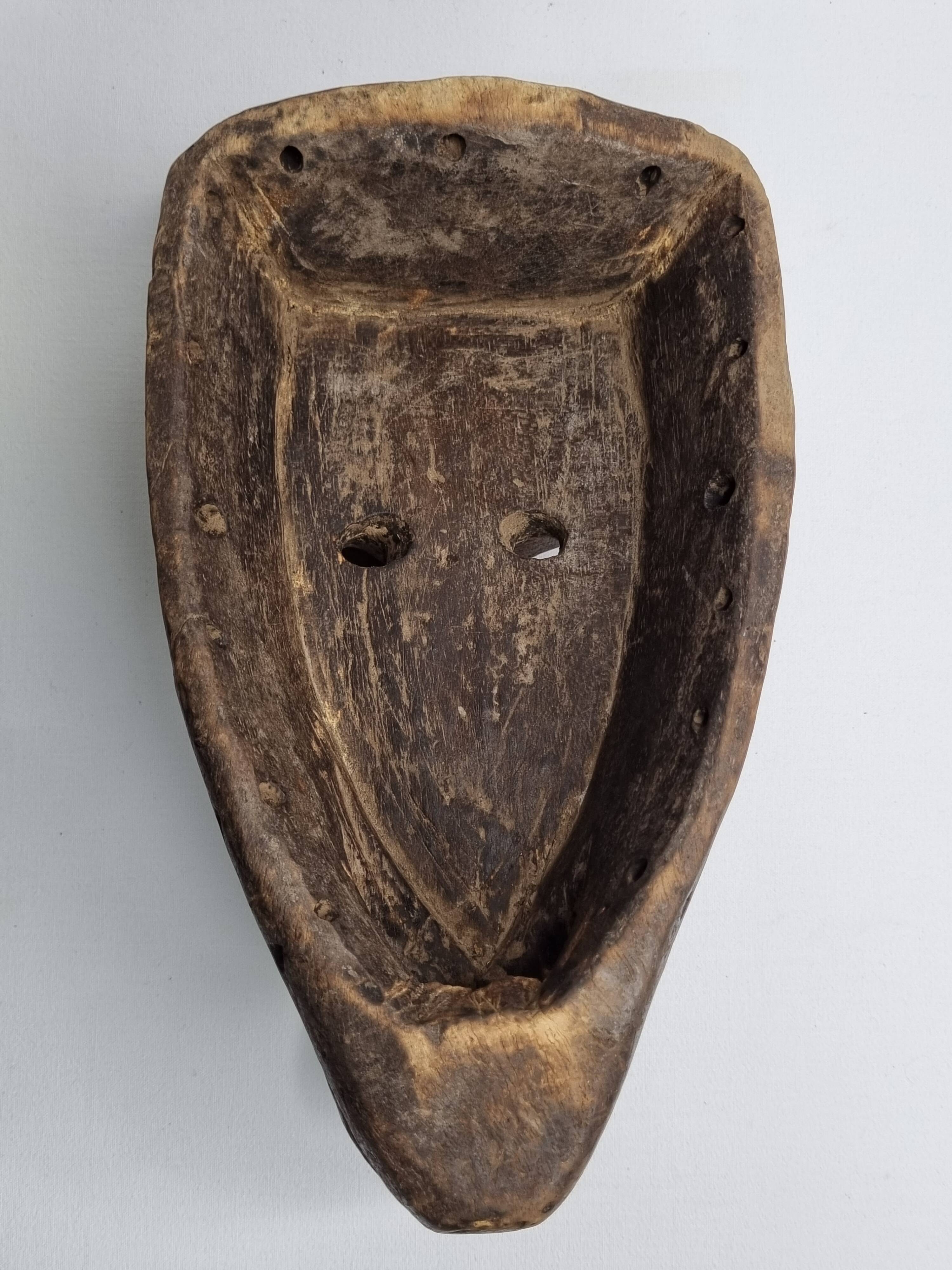 Hyena Suruku mask from Korè, Mali Bamana – Carved wood, 33 cm