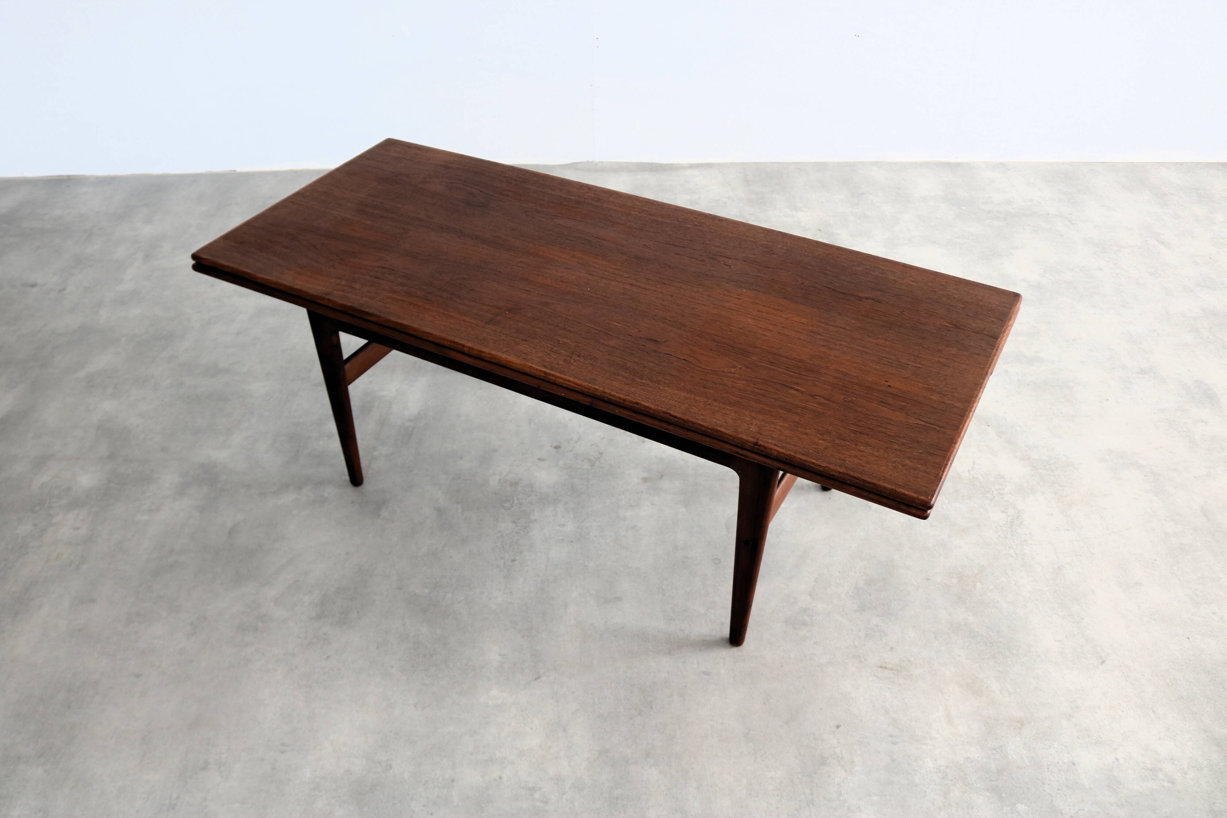 vintage coffee table | dining table | 1960s | Kai Kristiansen | Elevator