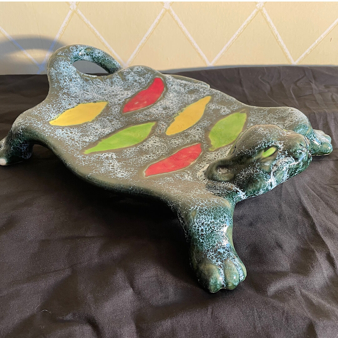 Empty vintage pocket Vallauris