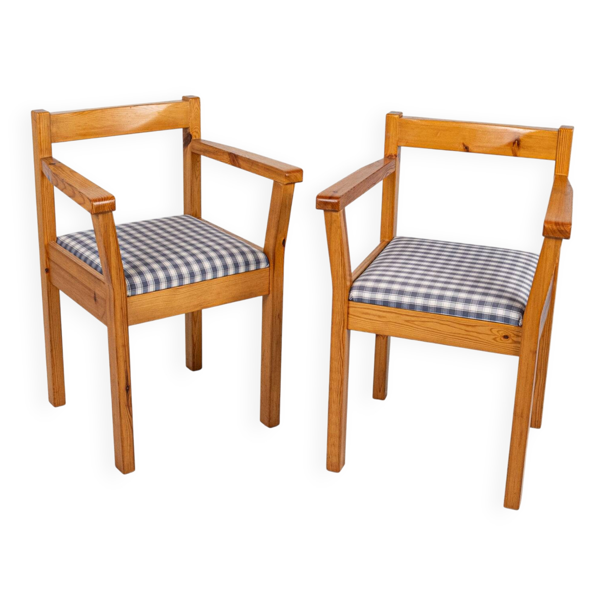 Pair of pine chairs with gingham fabric, France, 1980.