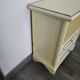 Table de chevet en bois beige, 2 tiroirs