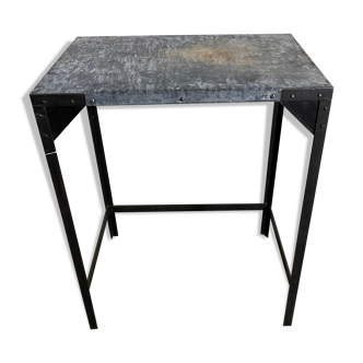 Riveted steel workshop table