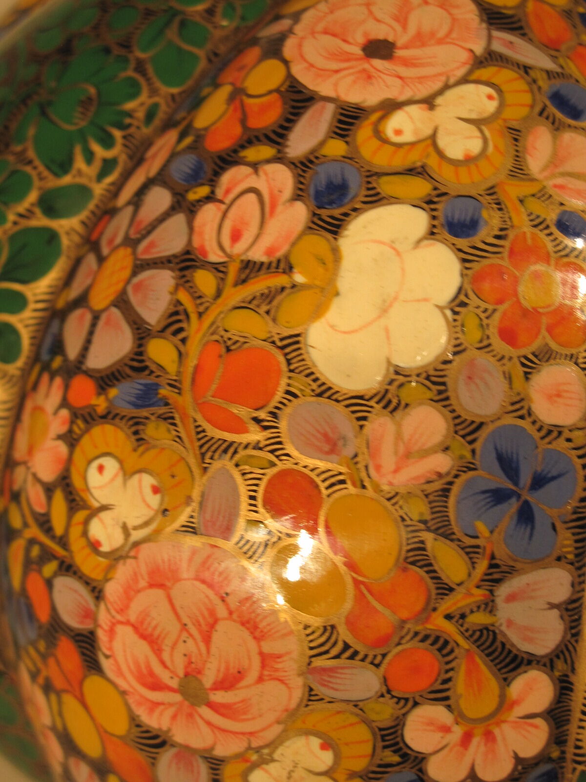 Round Pumpkin-Shaped Box in Painted Papier-Mâché