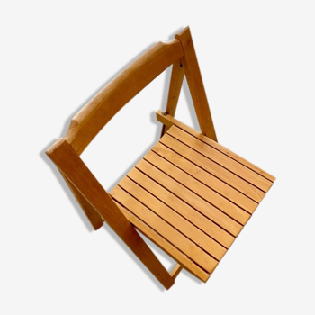 Folding wooden chair