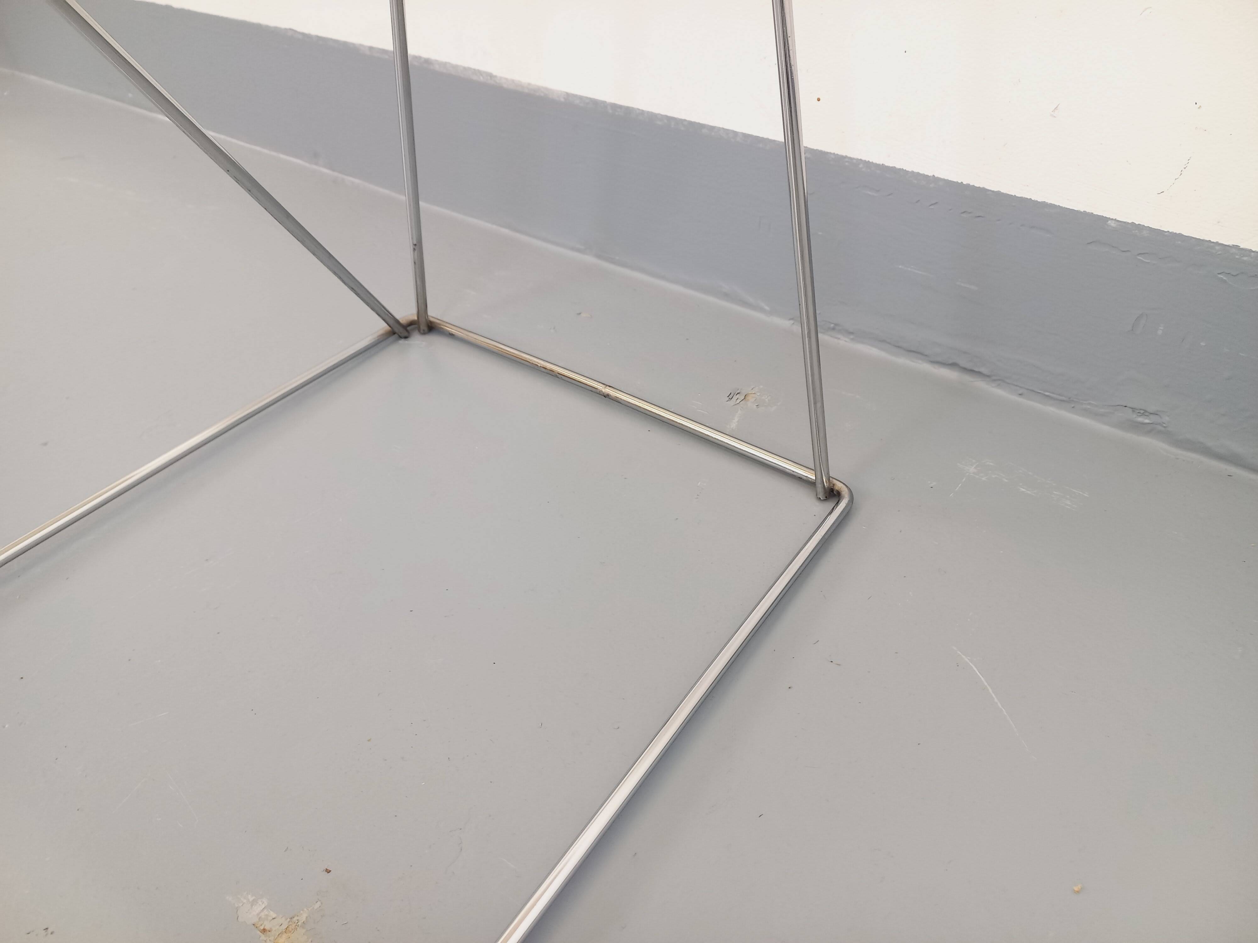 Bureau en verre fumé et métal chromé, années 70