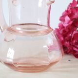 Pichet ancien en verre rose