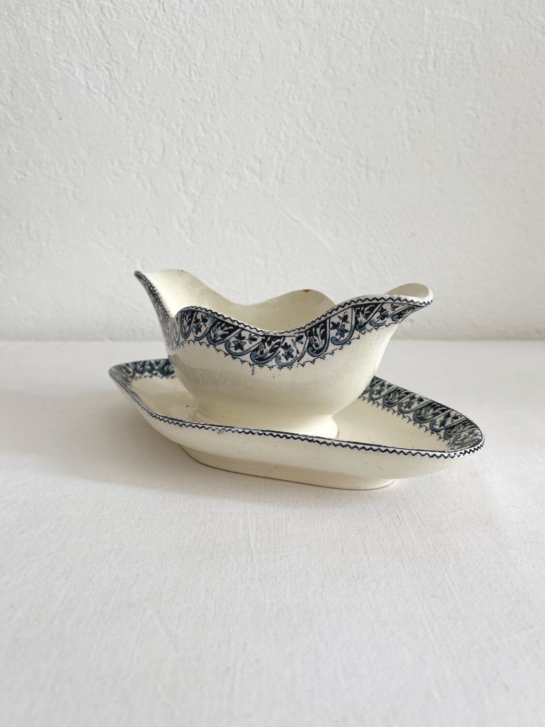 Ironstone gravy boat "Henri II" Salins earthenware