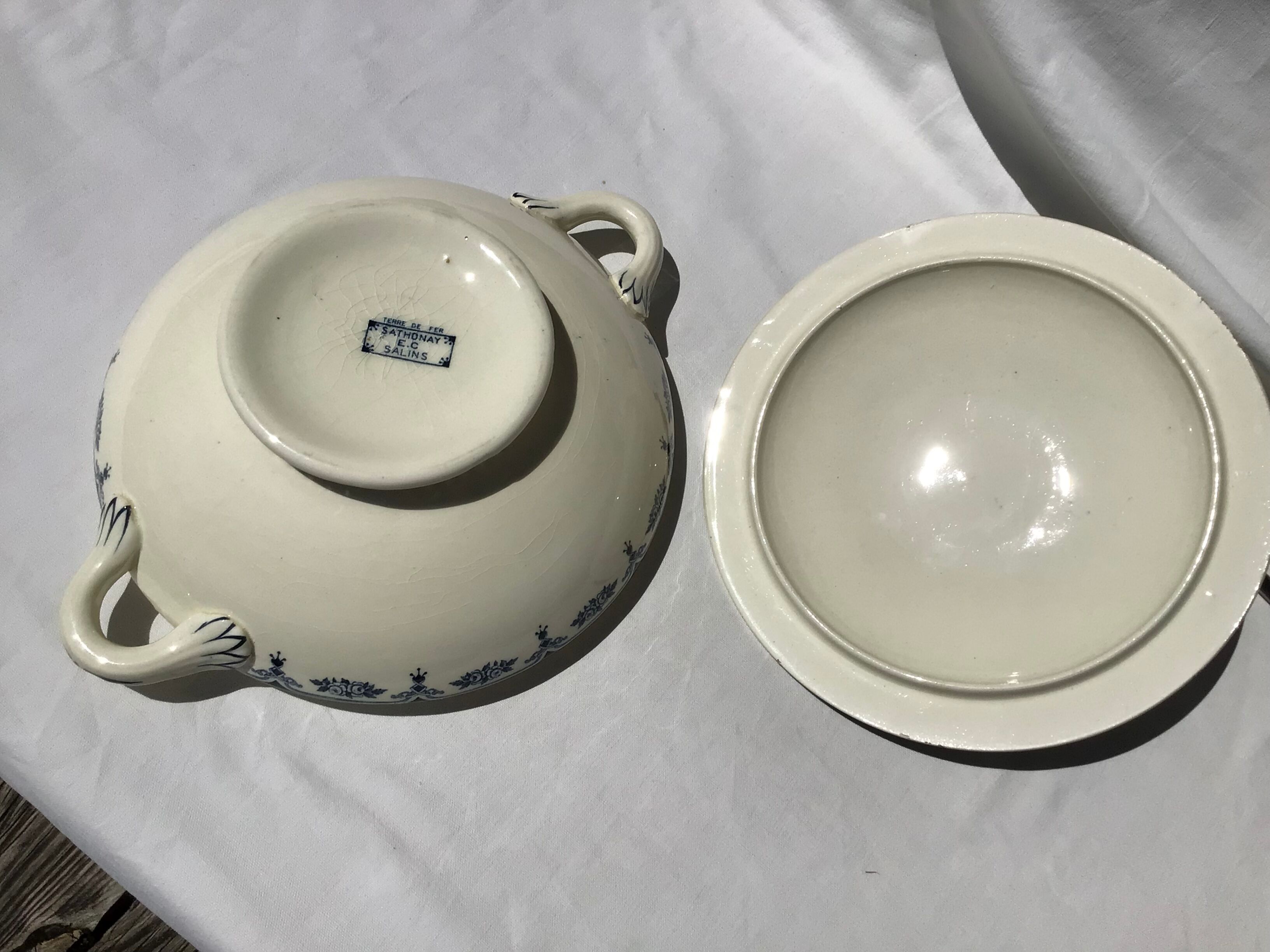 Soup or vegetable Iron Earth Salins Sathonay navy blue