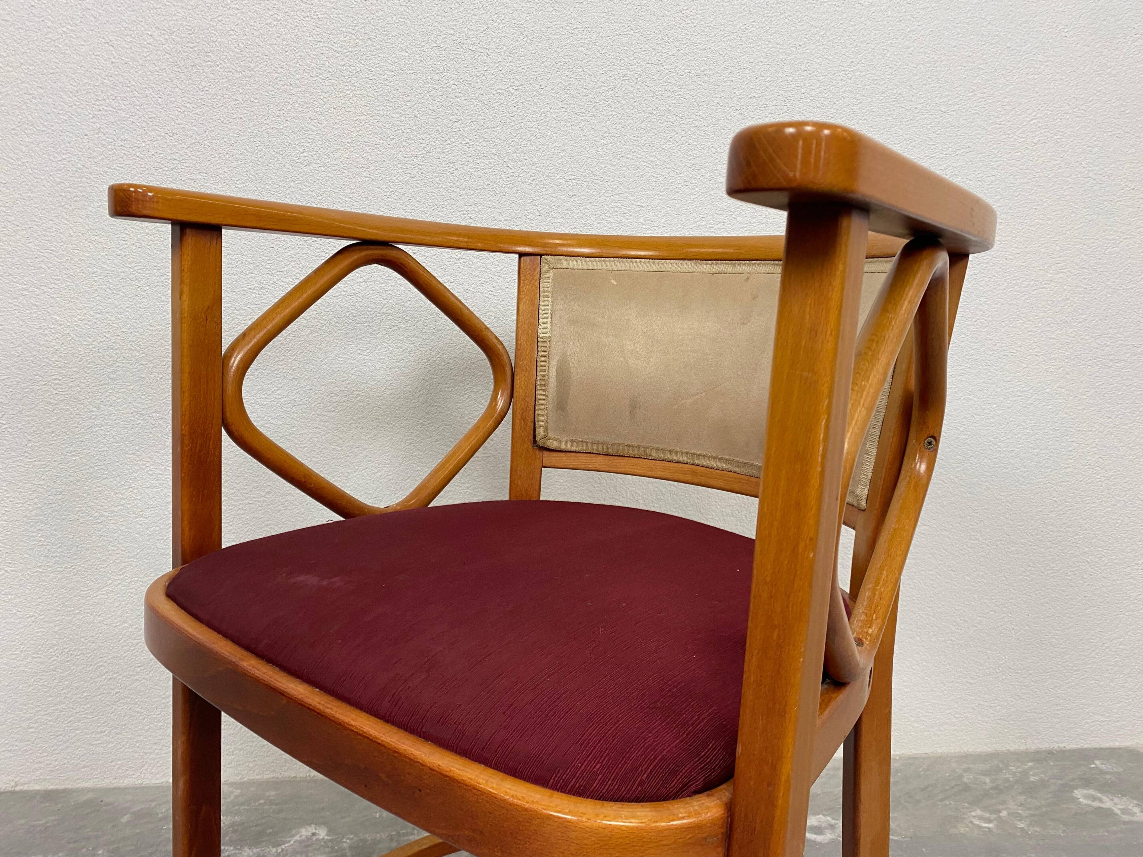Set of 4 Fledermaus chairs made by Thonet.
