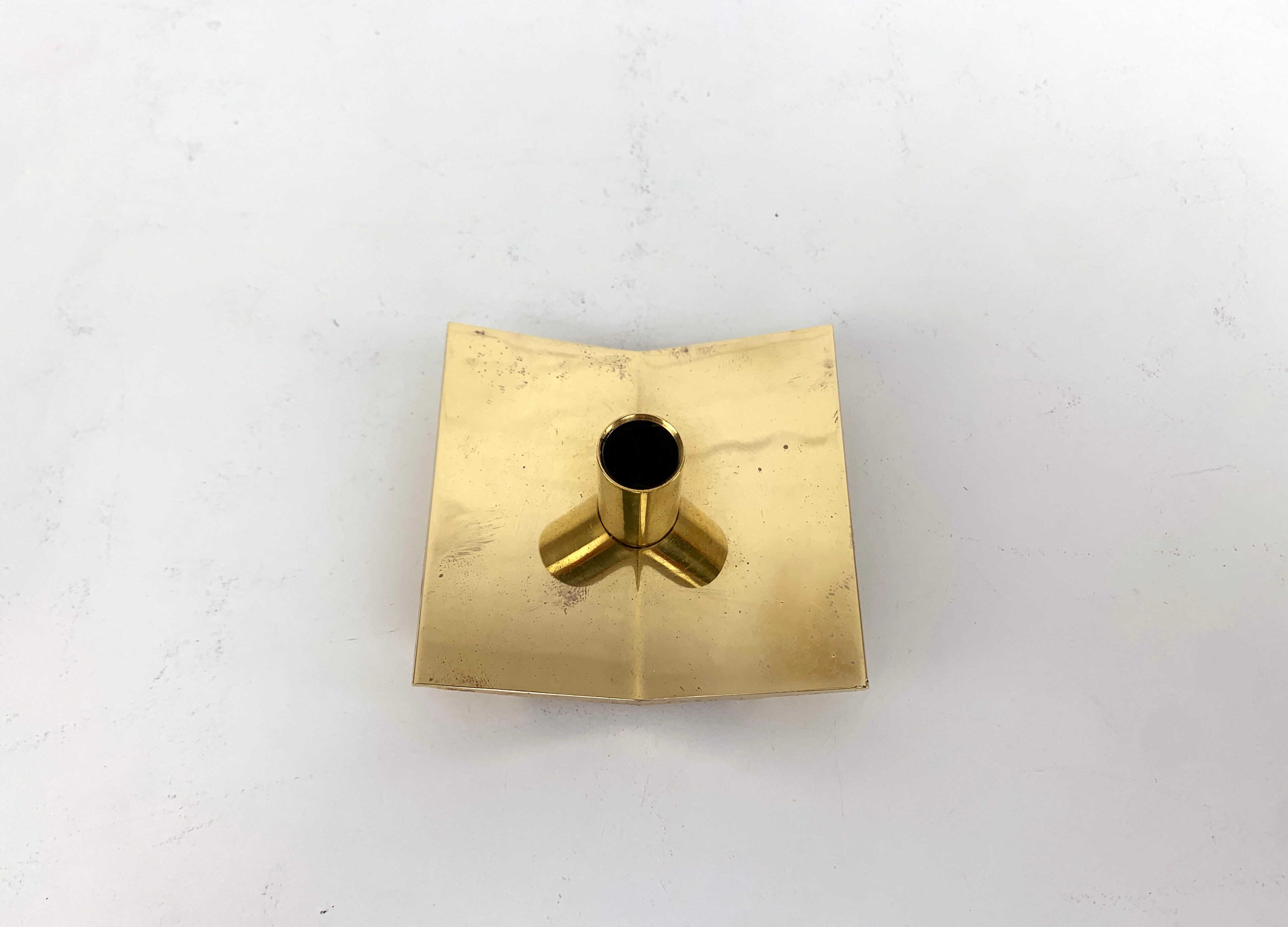 Scandinavian candle holder Model No. 70 in brass, Pierre Forsell for Skultuna, 1960