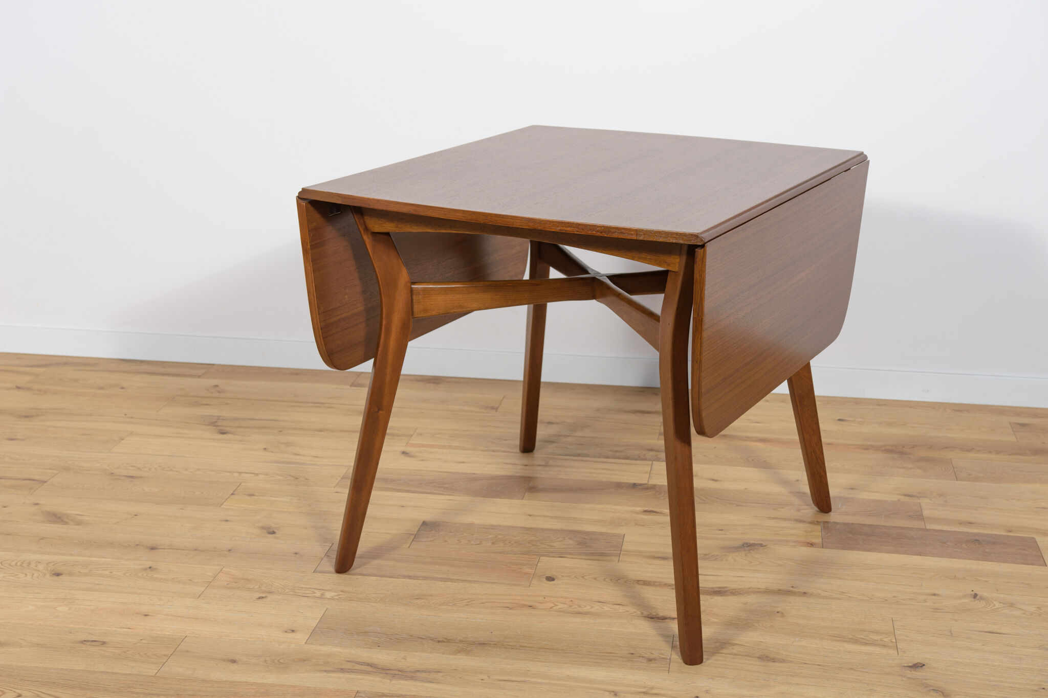 Butterfly Dining Table from G-Plan, 1960s