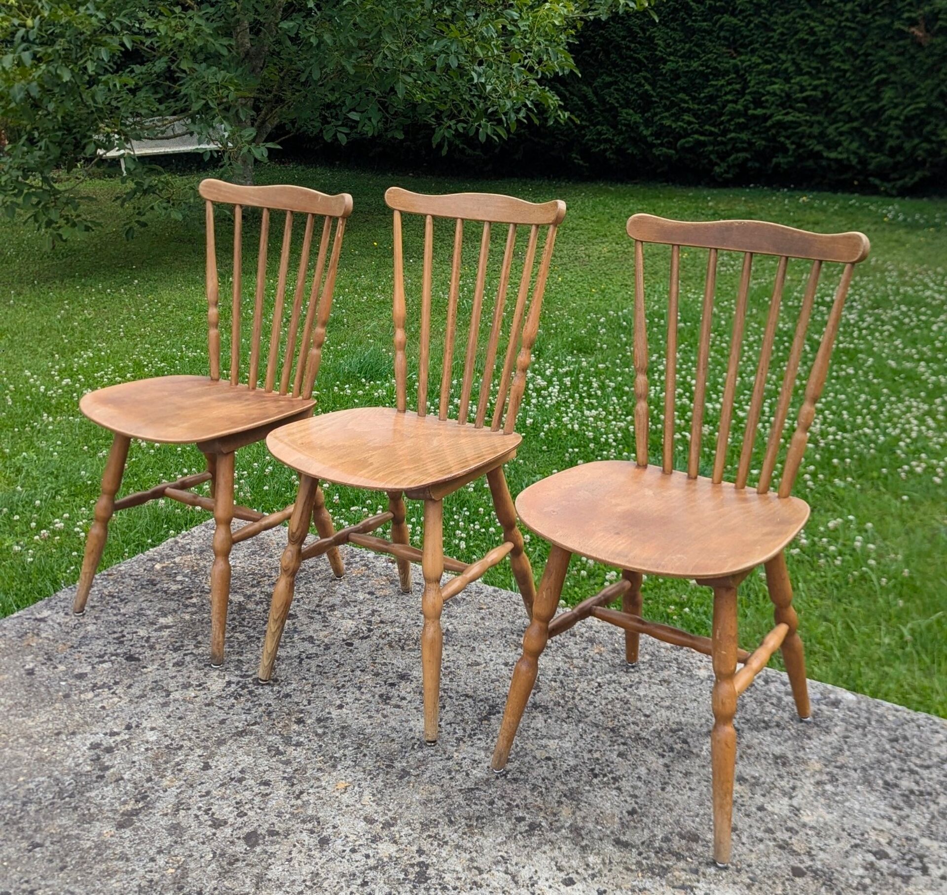3 chaises Tacoma réservées pour "poppe"