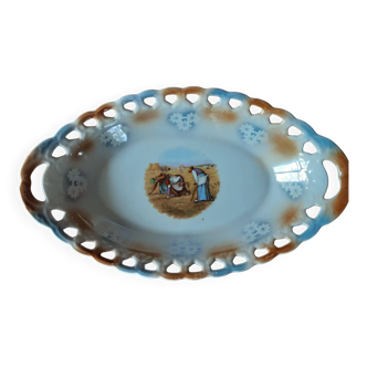 Oval slip dish