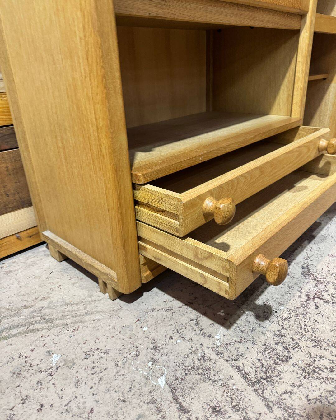 Guillerme & Chambron Library