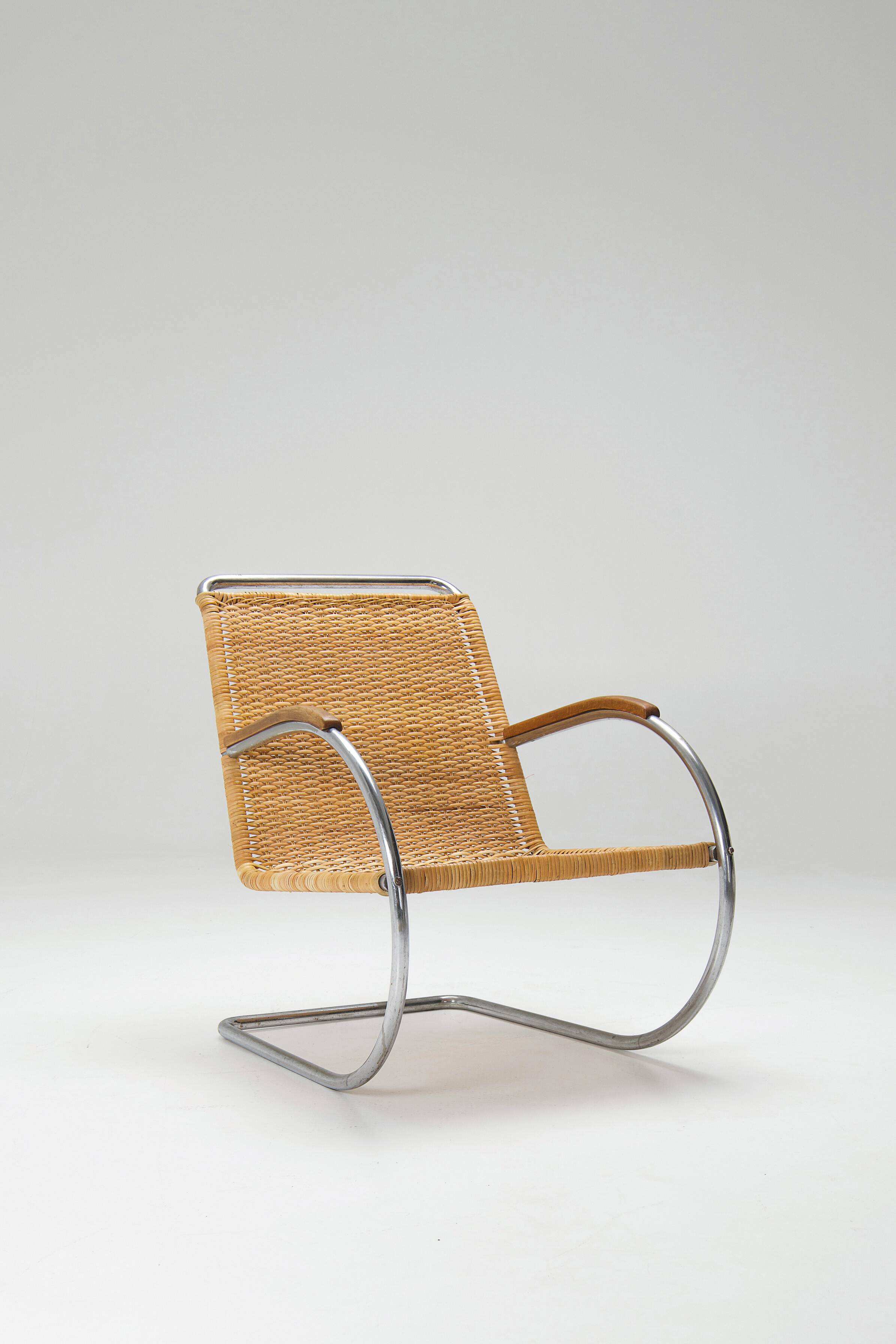 Tubular Cantilever Lounge Chair - Bas van Pelt