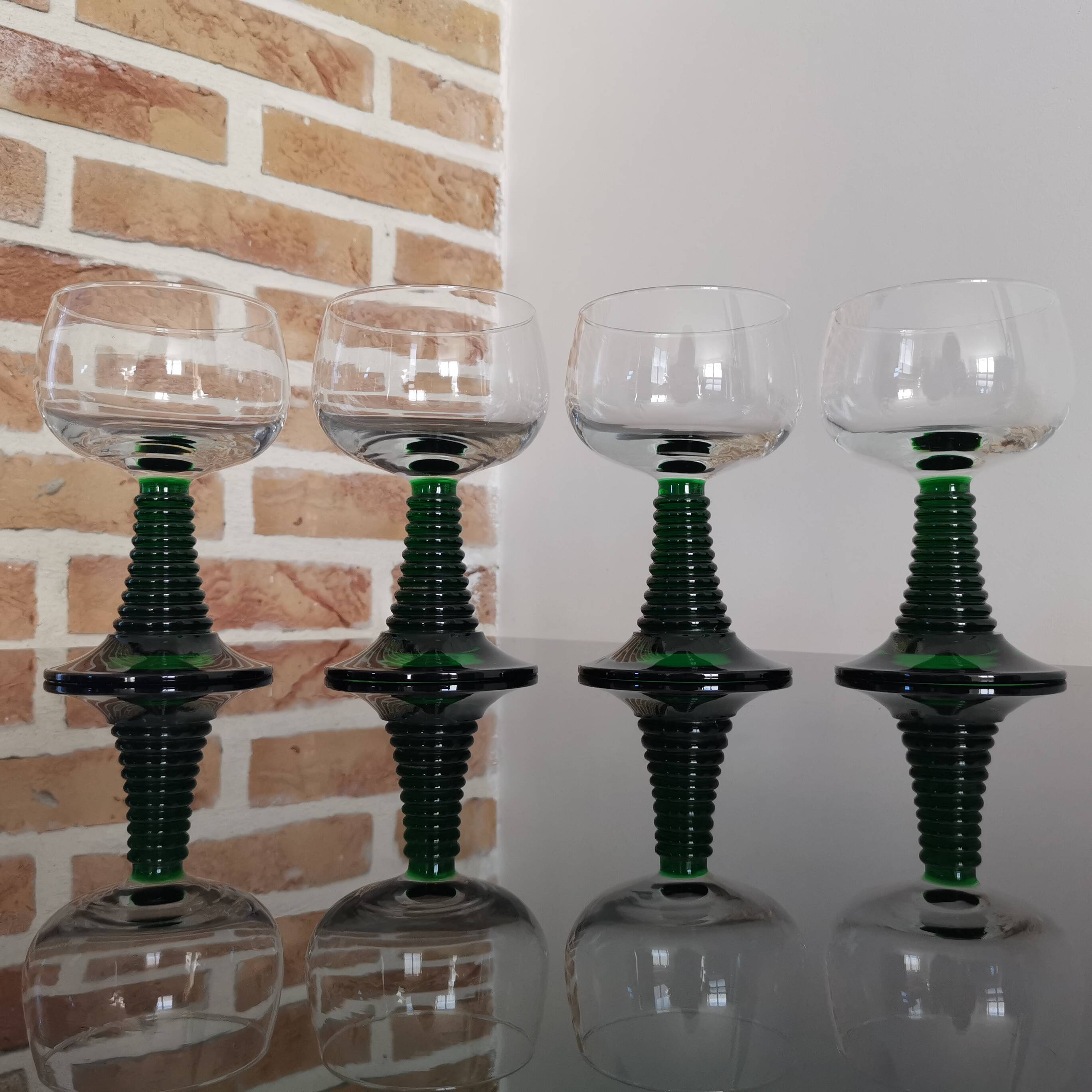 4 Alsace wine glasses with green twisted legs, ROEMER type
