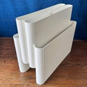 Kartell vintage magazine rack / bookcase – Design Giotto Stoppino