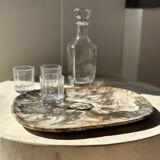 Very large pocket or dish in petrified wood