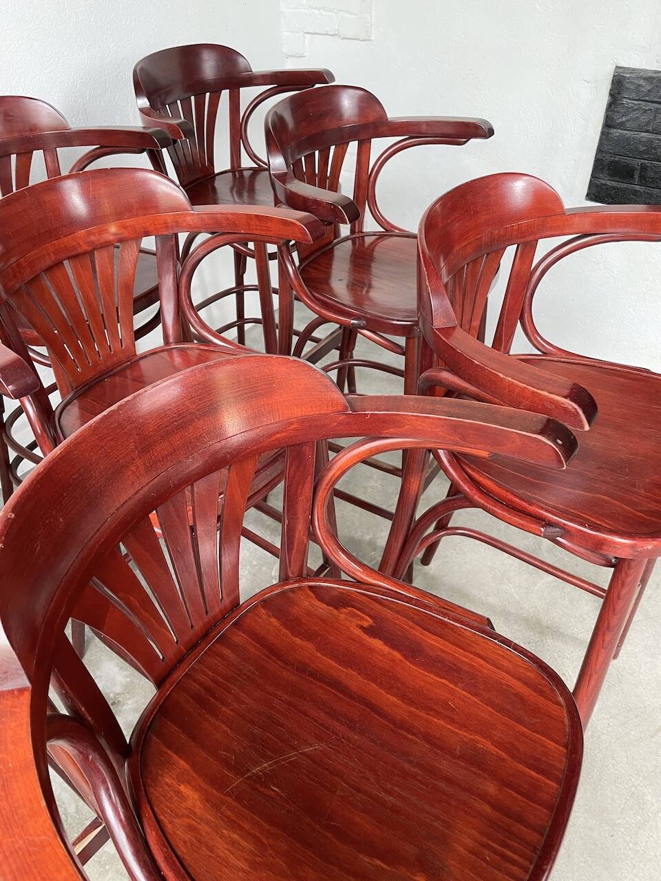 Set of 8 high bistro stools