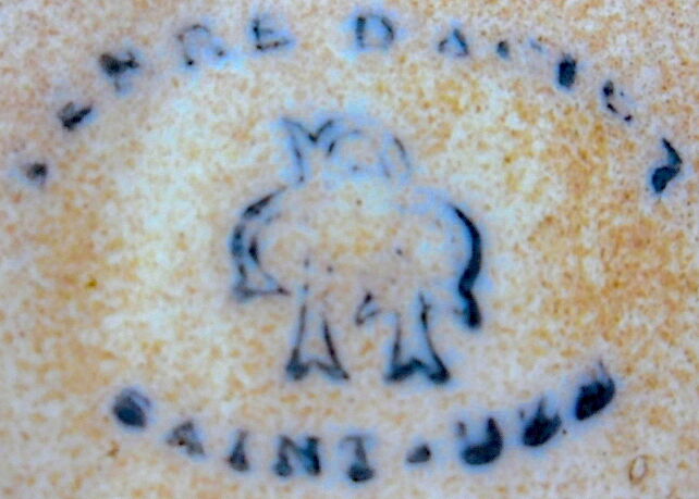 Late "steel land" sandstone soup by Revol