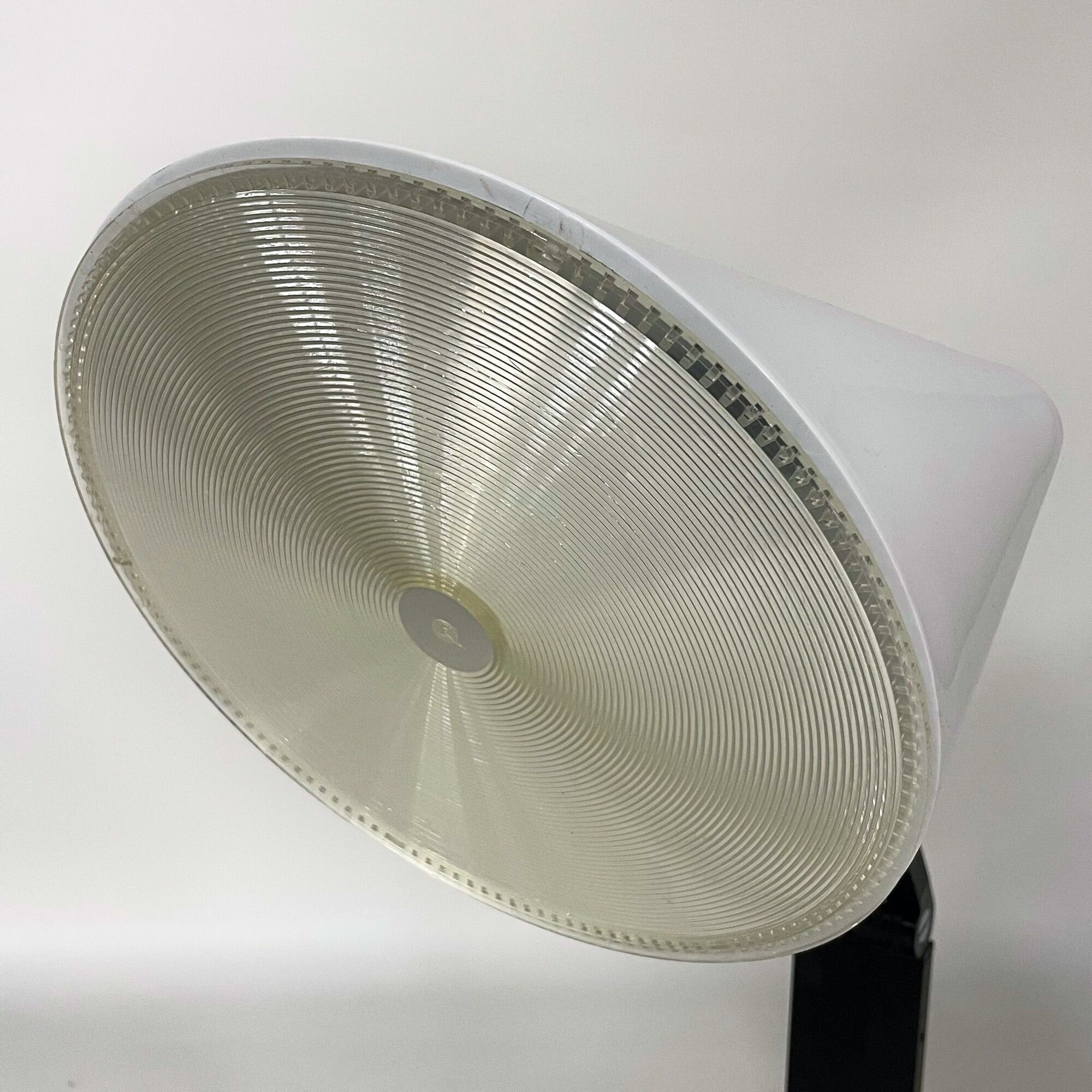 Zeta table lamp by Mirenzi and Parigi for Valenti Luce from the 1980s