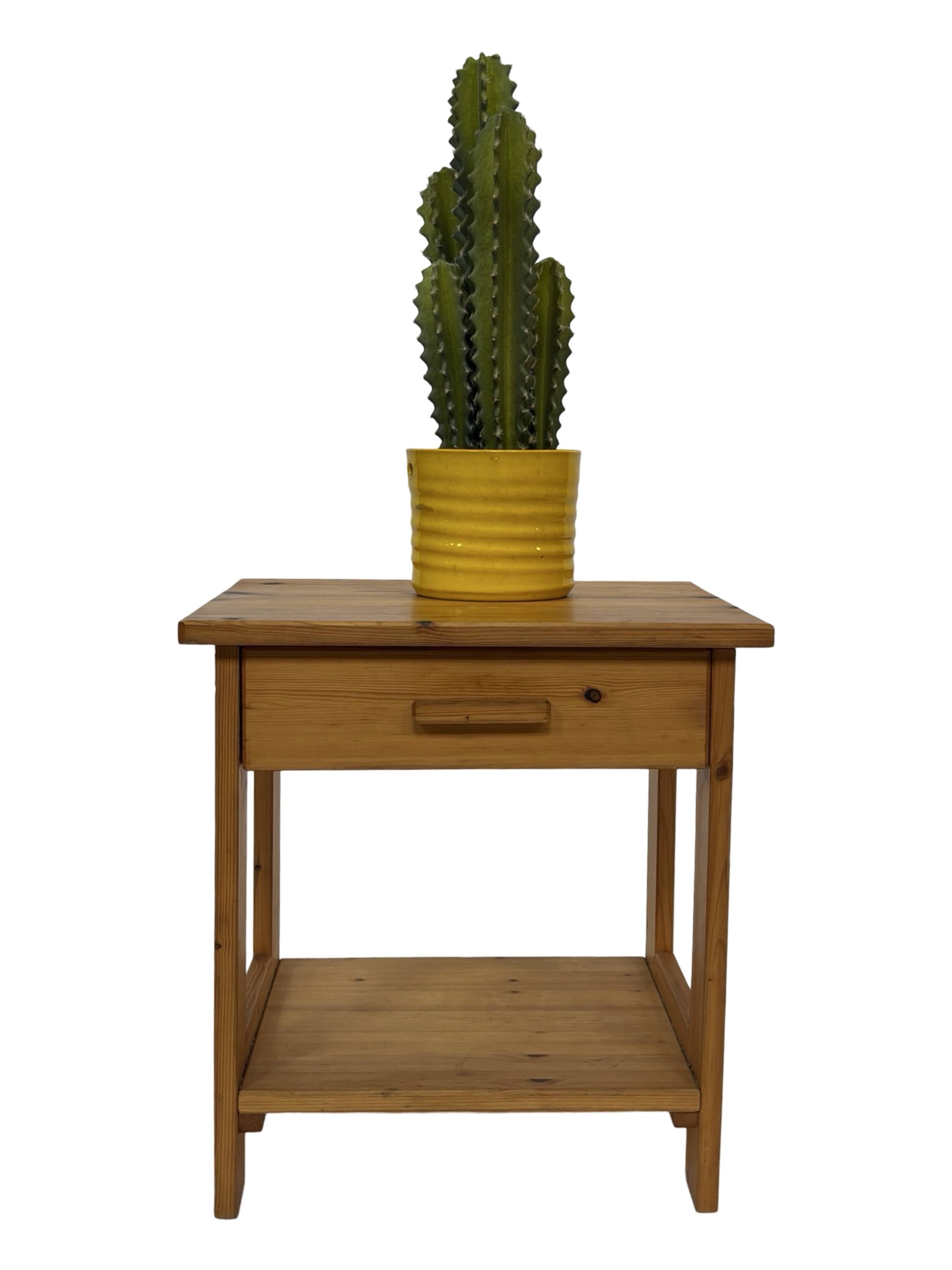 Vintage pinewood bedside table compact design 70's