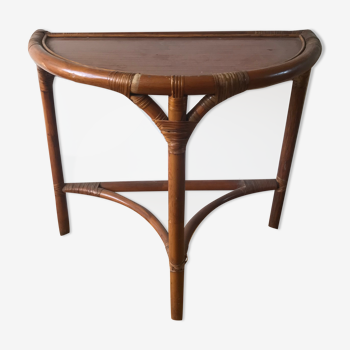 Rounded rattan console