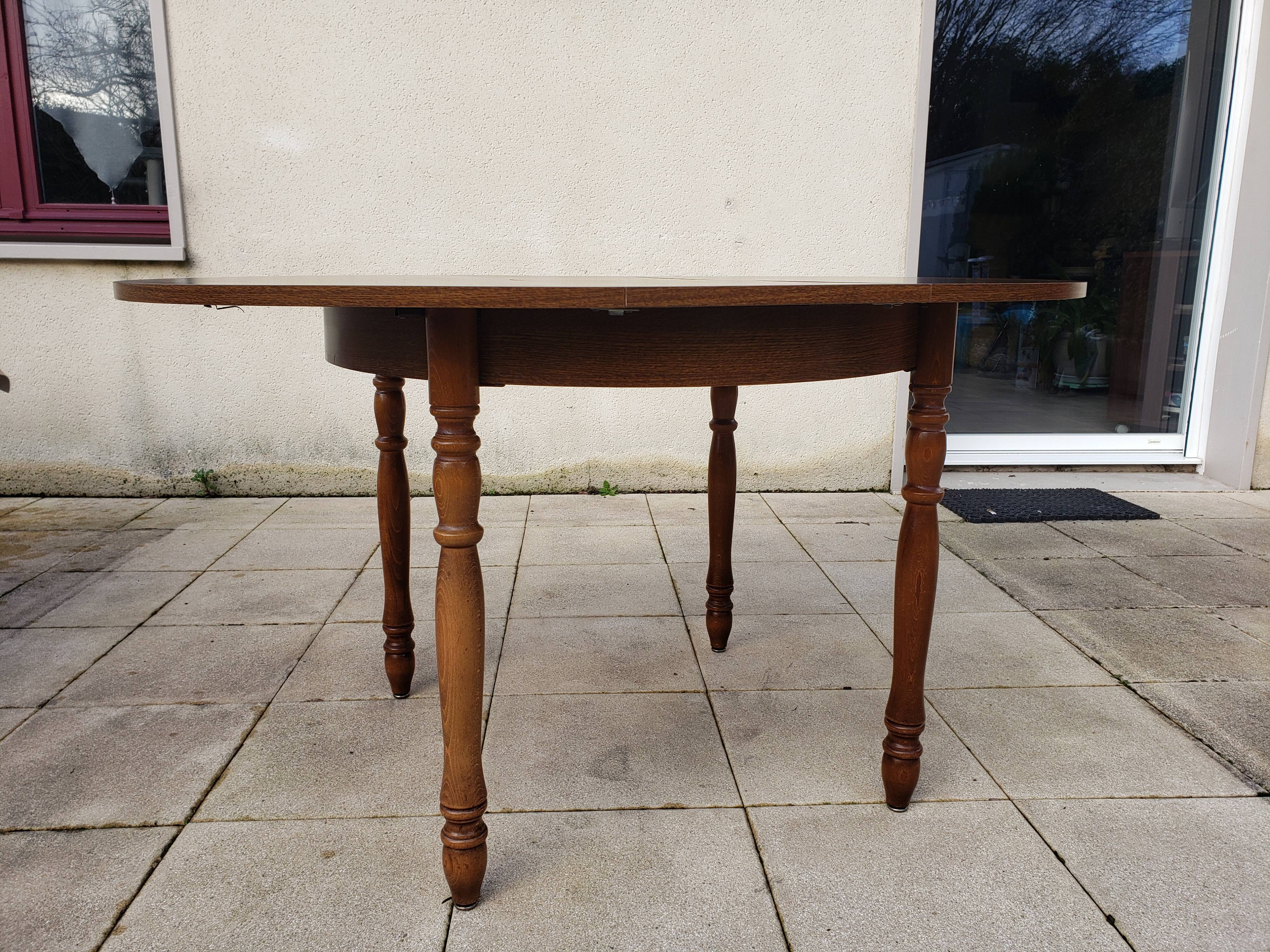 Table ronde extensible année 70