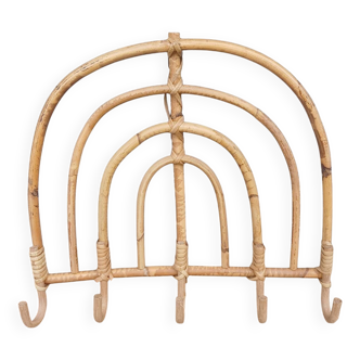 Wall coat rack