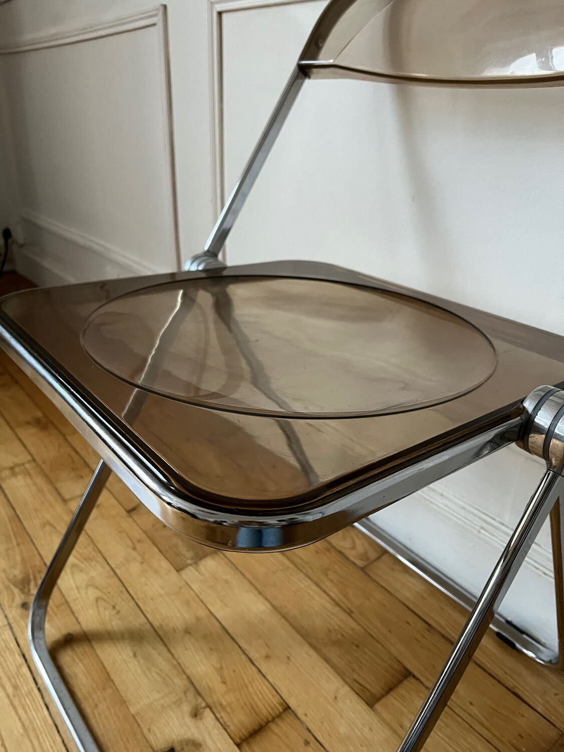 Plia folding chair by Giancarlo Piretti Castelli