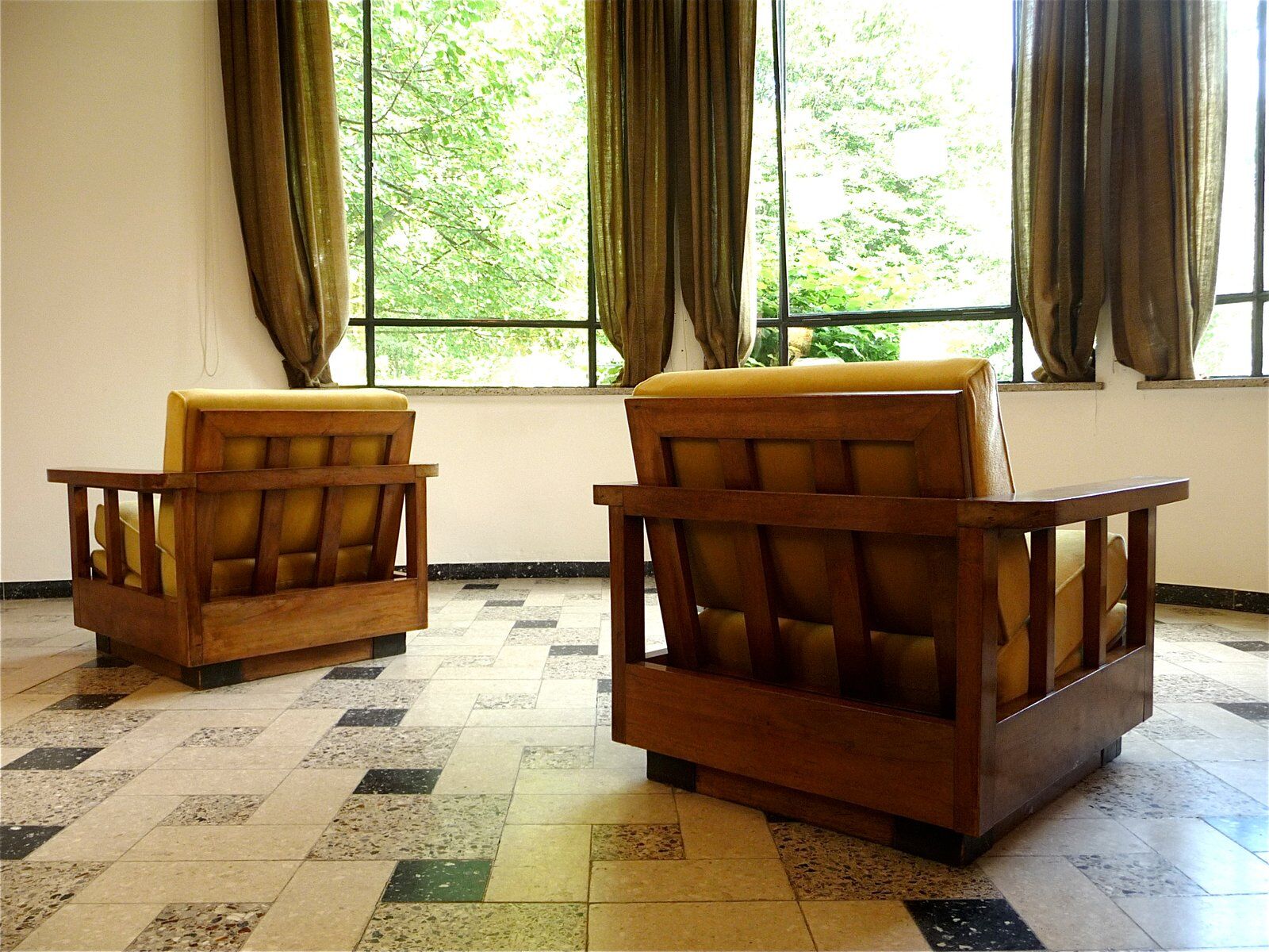 Antique Art Deco cubic-shaped armchairs in walnut and velvet, Germany, 1920s, set of 2