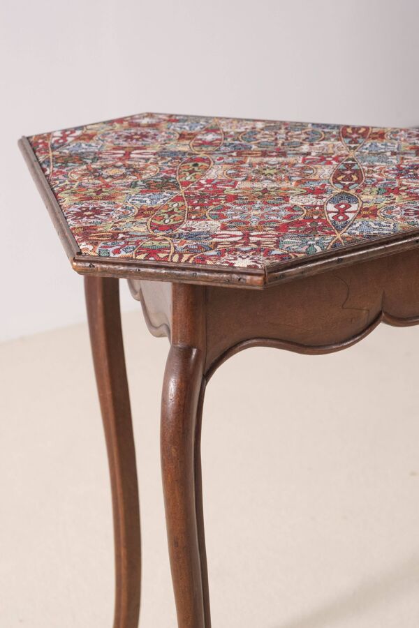 Table d'appoint Louis XV du 19ème siècle