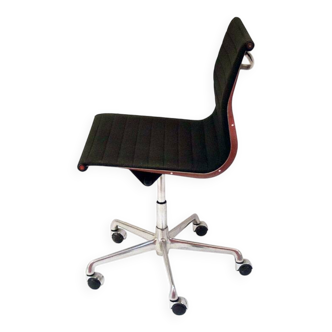 Charles & Ray Eames office chair mod. EA101 ICF production, 1970s