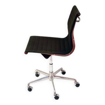 Chaise de bureau Charles & Ray Eames mod. EA101 production ICF, années 1970