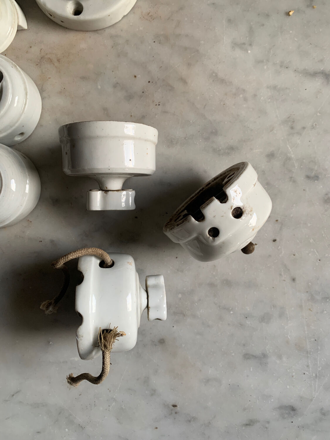 Set of 3 switches + porcelain electrical elements