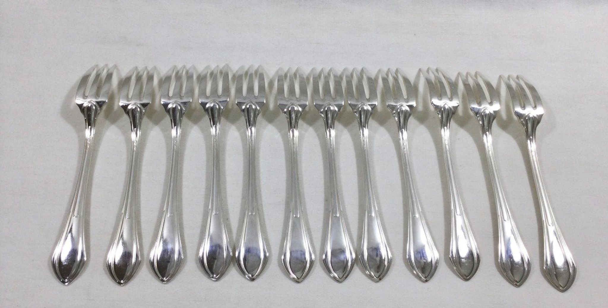 Sfam - 12 Art Deco Fish Cutlery